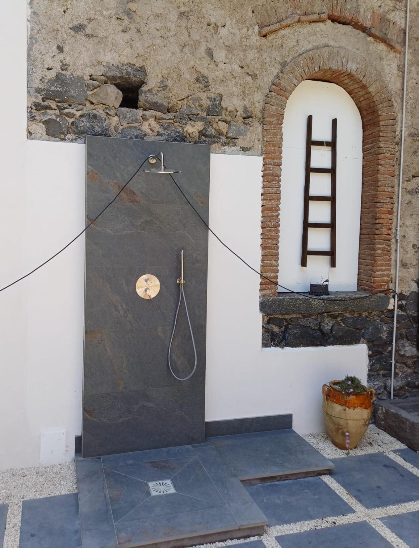La Rosa Dell'Etna Apartment Acireale Exterior foto